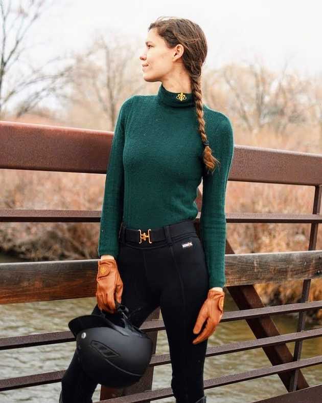 Clovis Equestrian Antoinette Turtleneck